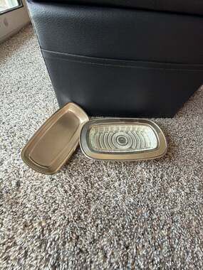 Vintage Wm. A. Rogers Paul Revere Reproduction Silver Plated Butter Dish with Gl